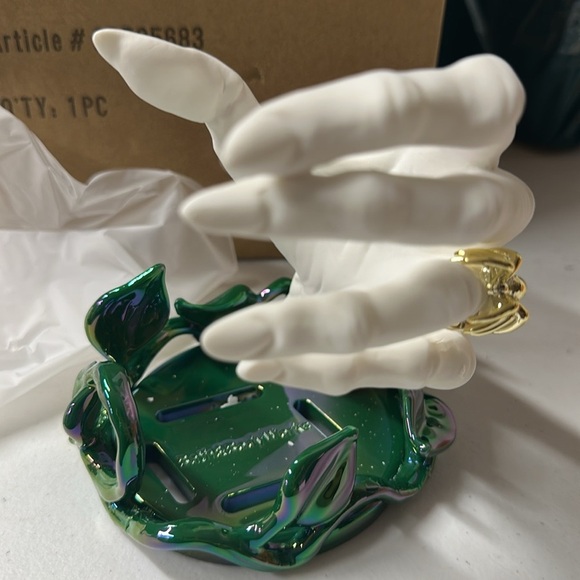 Bath and Body Works Halloween collection 2022 ivy hands soap holder New - Picture 3 of 7